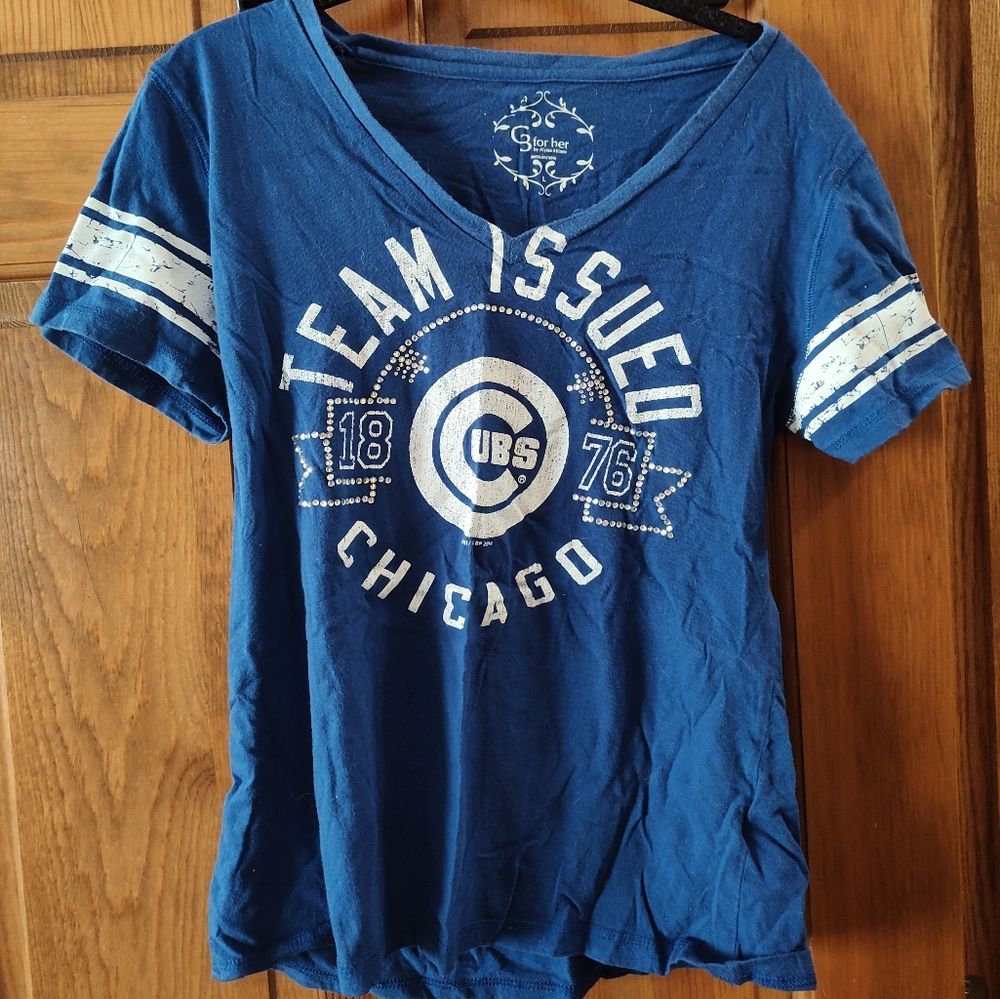 Chicago Cubs women's large shirt